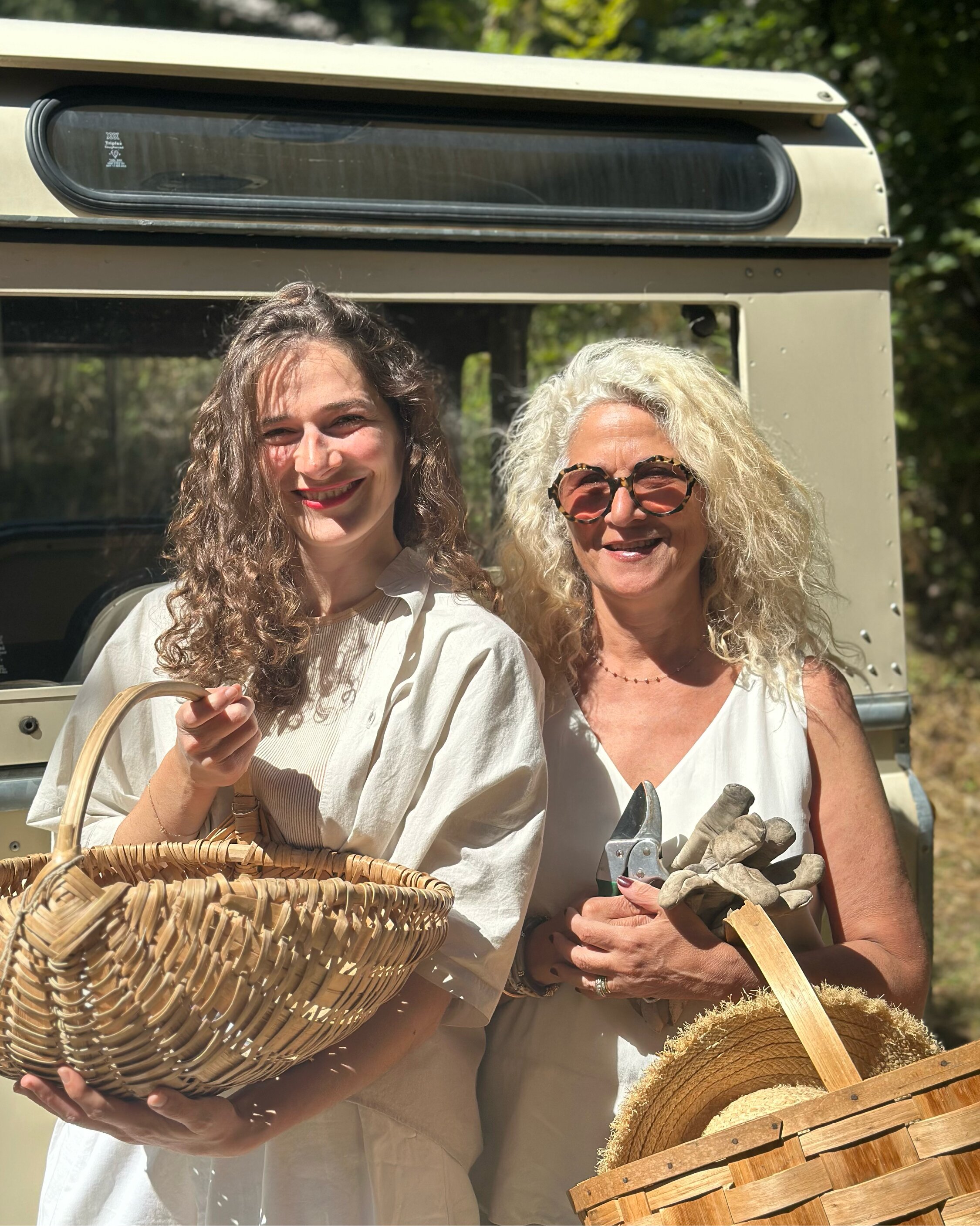 Laura et sa mère — cueillette